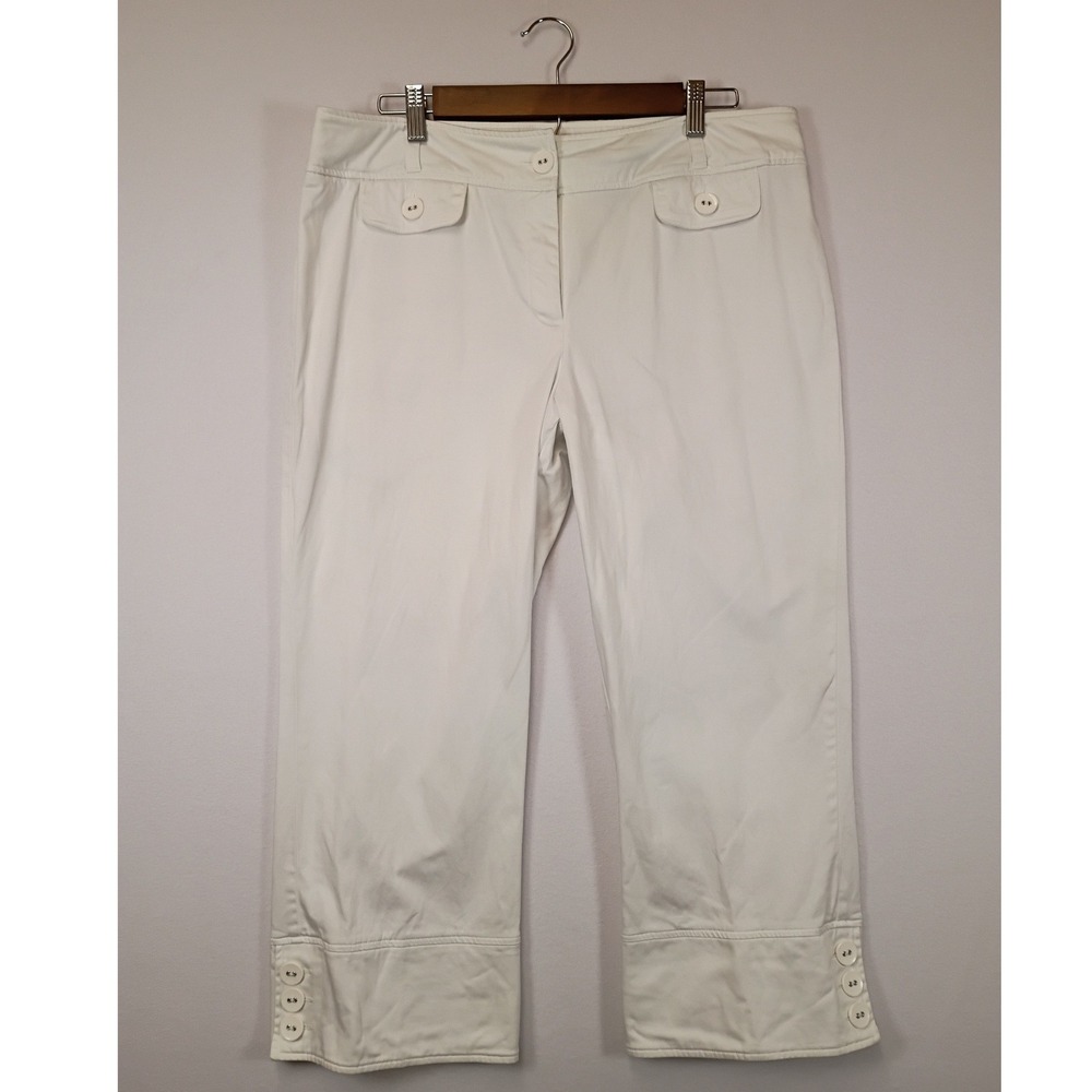 Coastal Nautical Tribella Sport Women 12 White Cropped Button Hem Capri Pants